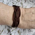 Браслет плетеный из кожи
