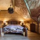 Кровать из массива можжевелового дерева