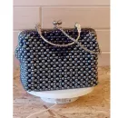 Сумочки из жемчужных бусин 10 мм черного и серого цвета