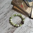 Браслет из жадеита с ониксом