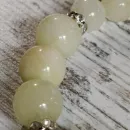 Браслет из пренита с аметистом