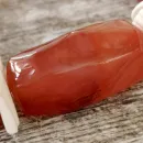 Браслет с агатом из сердолика и ракушек