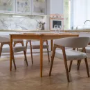 Прямоугольный, раздвижной стол. Дубовый шпон, массив ясеня