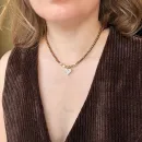 Чокер из жемчуга майорка цвета шоколад, с позолоченными мятыми бусинами и кулоном сердце из ювелирного стекла