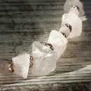 Колье с розовым кварцем