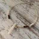 Чокер с перламутром и унакитом