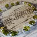 Браслет из хризолита и кварца