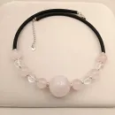 Чокер с розовым кварцем и горным хрусталем