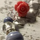 Браслет из голубого агата с кварцем и кораллом