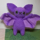 Вязаная игрушка Летучая мышка