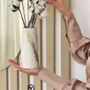 Ваза для сухоцветов ДЕКОР67, настольная, белая, с золотыми элементами, гипсовая