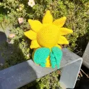 Вязаная игрушка Подсолнух