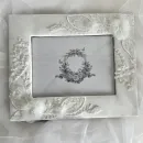 Фоторамка белая с цветами