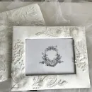 Фоторамка белая с цветами