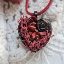 Кулон сердце с гранатом и кораллом