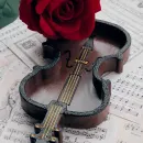 Декоративный поднос скрипка из гипса