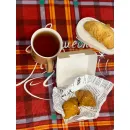 Интерьерная свеча Круассан в подарочной упаковке