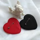 Броши "Бархатное сердце"