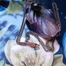 Колье "лист дёрена" с бусиной чёрного агата и хрустальной бусиной