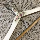 Вешалка-плечики на основе винтажных