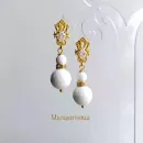 Серьги с белыми агатами "Прелесть"