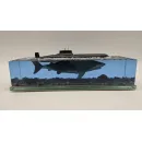 Модель 941 "Акула" с большой белой акулой.