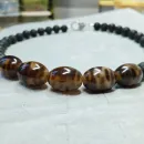 Бусы и браслет из полосатого агата и лавы