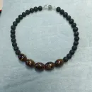 Бусы и браслет из полосатого агата и лавы