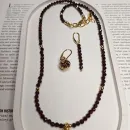 Комплект: бусы из натурального граненого граната и подвески с гранатом под золото, серьги с гранатом