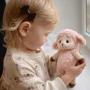 Вязанная розовая овечка