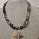 Колье из агатов 3х цветов "Пчёл"