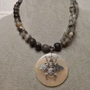 Колье из агатов 3х цветов "Пчёл"