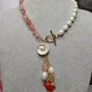 Комплект: колье, браслет и серьги из натурального речного жемчуга и кварца с подвесками