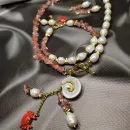 Комплект: колье, браслет и серьги из натурального речного жемчуга и кварца с подвесками