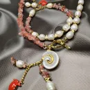 Комплект: колье, браслет и серьги из натурального речного жемчуга и кварца с подвесками