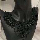 Колье "Чёрный лебедь" и серьги ручной работы.