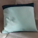 Подушка декоративная с вышивкой гладью.