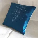 Подушка декоративная с вышивкой гладью.