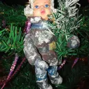 Мальчик с елочкой