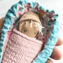 крошка в ладошке ручная работа