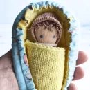 крошка в ладошке ручная работа