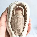 крошка в ладошке ручная работа