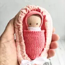 крошка в ладошке ручная работа