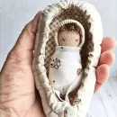 крошка в ладошке ручная работа