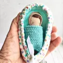 крошка в ладошке ручная работа