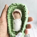 крошка в ладошке ручная работа