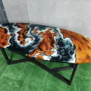 Стол овальный из массива дуба и эпоксидной смолы река