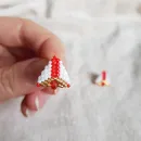 Серьги пусеты и жемчугом и биконусами Сваровски