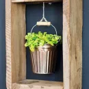 Кашпо настенное
