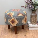 Табурет, пуф